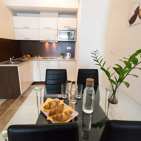 Hotel apartamentowy Pcd Ochota 3*